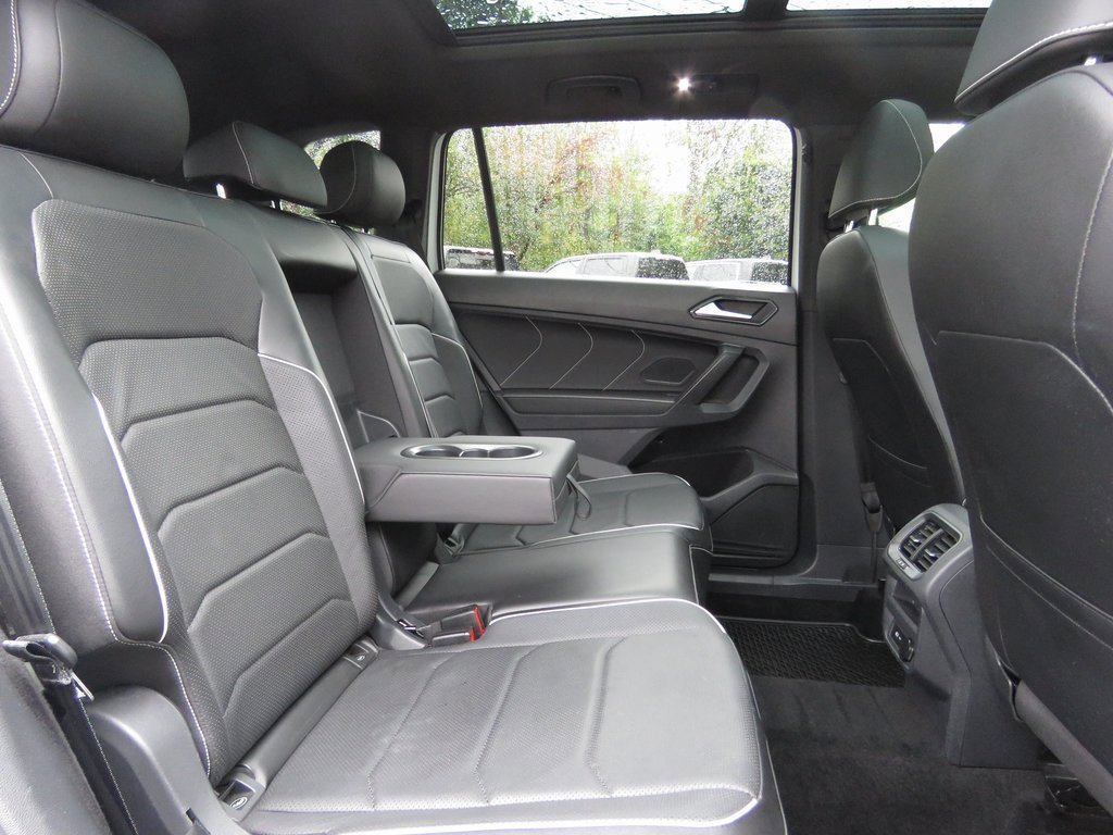 Used 2022 Volkswagen Tiguan SEL R-Line image 17