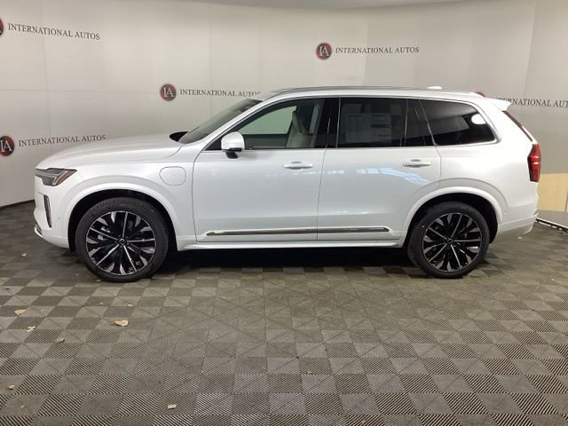 New 2026 Volvo XC90 T8 Ultra w/ Protection Package Premier image 7