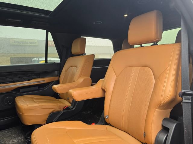 Used 2022 Ford Expedition Platinum image 12