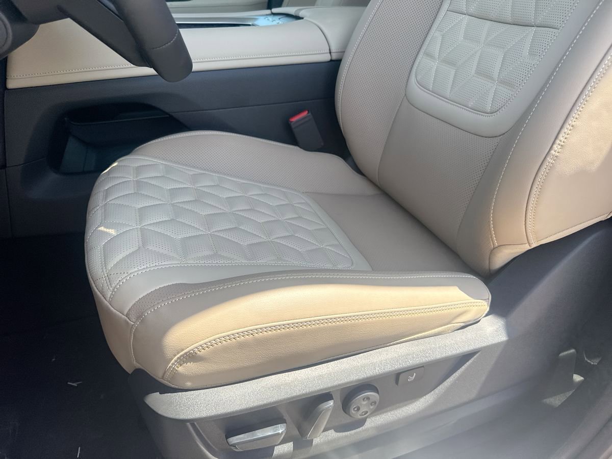 New 2026 Nissan Armada Platinum Reserve image 23