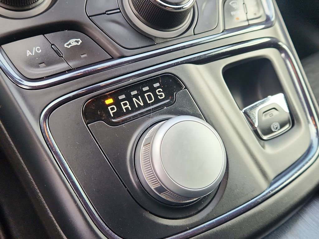 Used 2015 Chrysler 200 S image 23