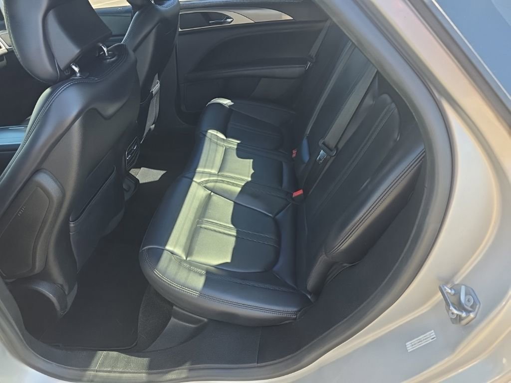 Used 2018 Lincoln MKZ Premiere FWD image 13