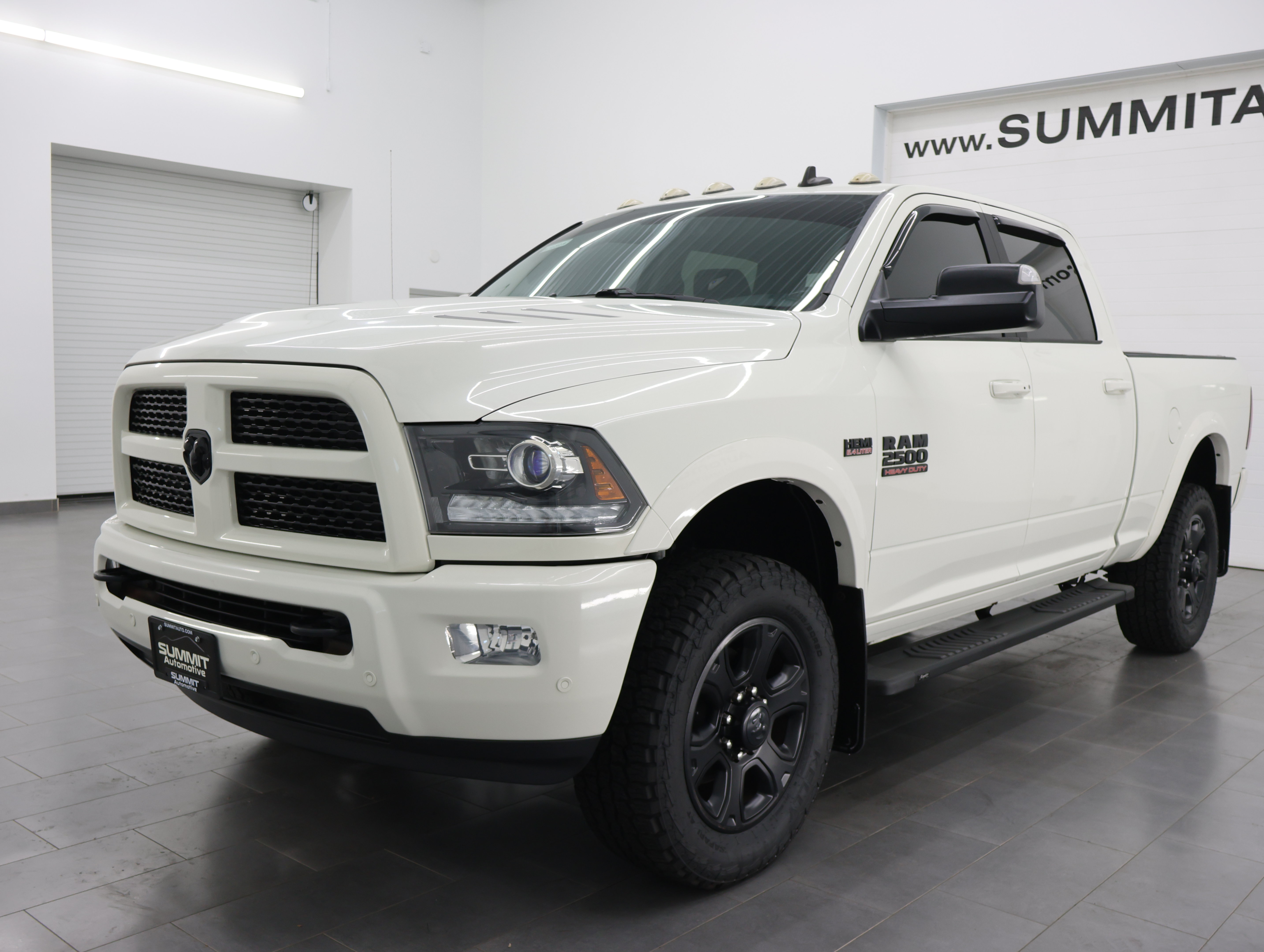 Used 2017 RAM 2500 Laramie w/ Sport Appearance Group AWD/4WD image 7