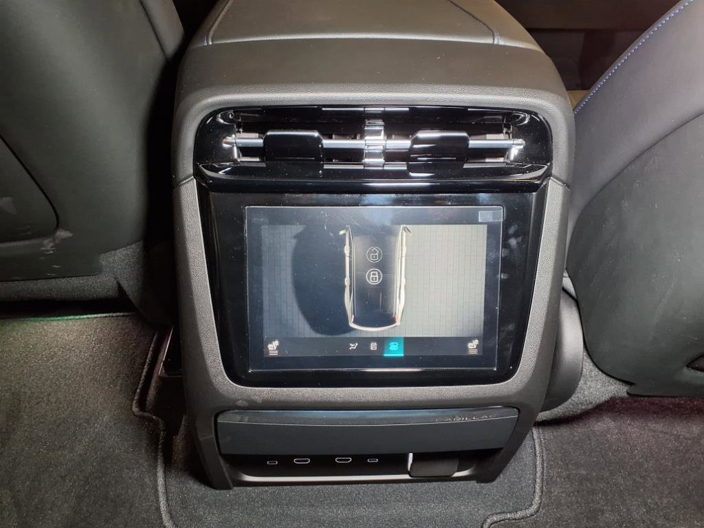 New 2026 Cadillac Escalade IQL Luxury image 10