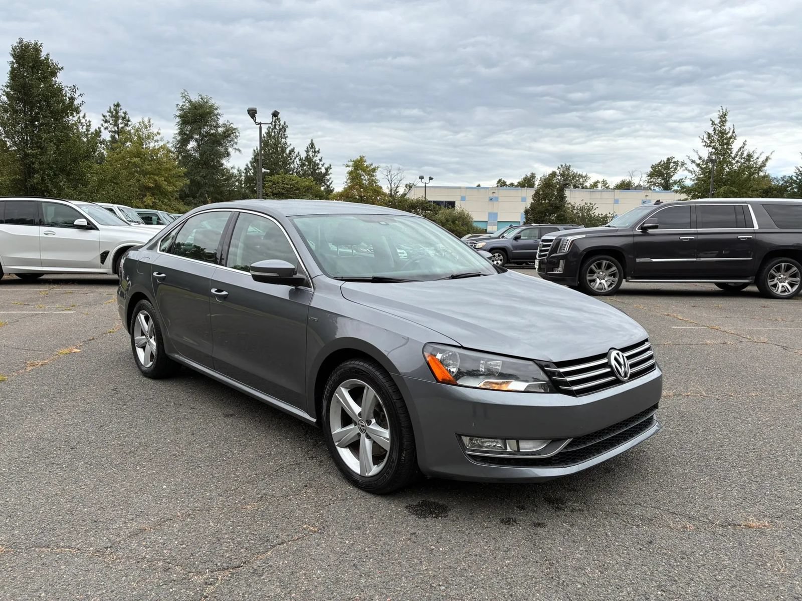 Used 2015 Volkswagen Passat 1.8T Limited Edition FWD image 13