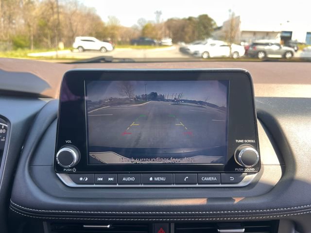 Used 2023 Nissan Rogue SV FWD image 24