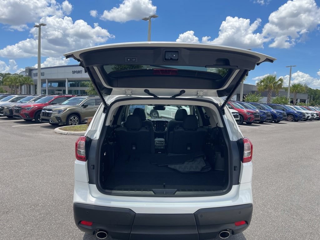 Certified 2025 Subaru Ascent Onyx Edition AWD/4WD image 31