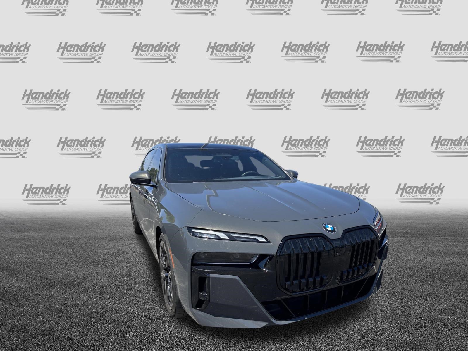Certified 2023 BMW 740i RWD image 2