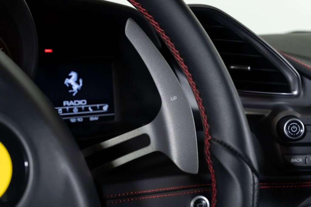 Used 2017 Ferrari 488 GTB RWD image 28