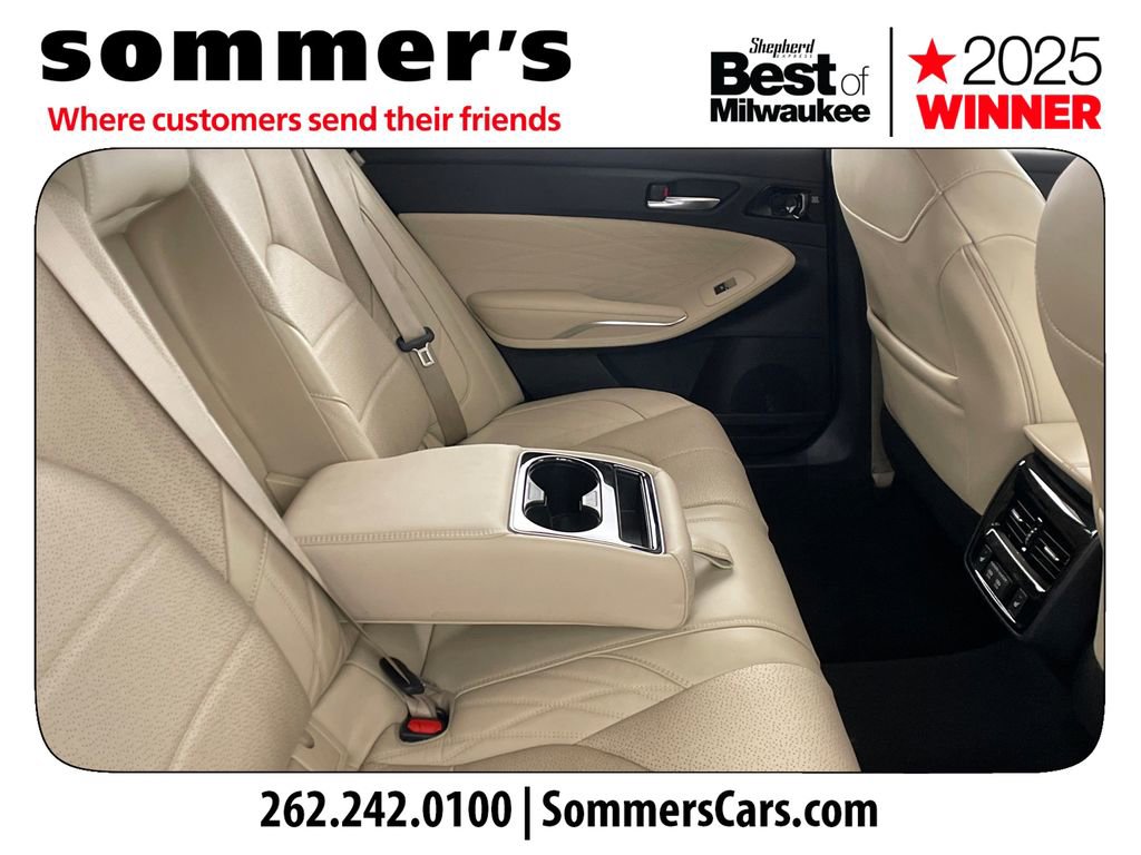 Used 2020 Toyota Avalon Limited image 27