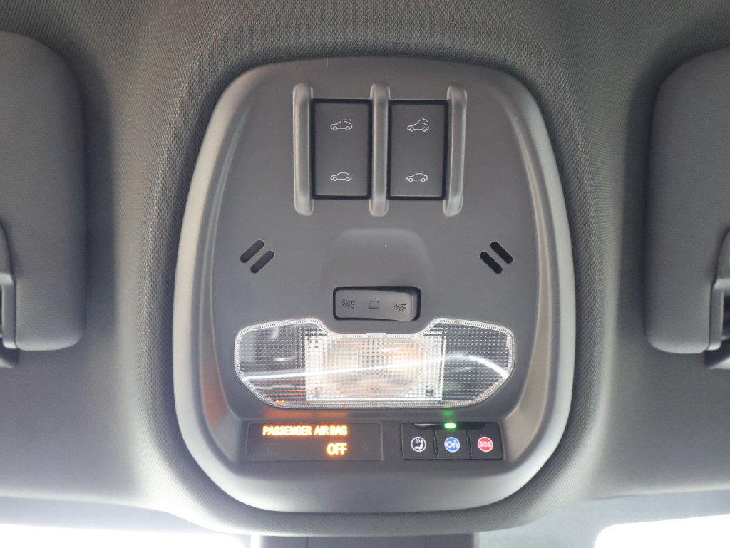 New 2026 Chevrolet Trax RS w/ Sunroof Package FWD image 28