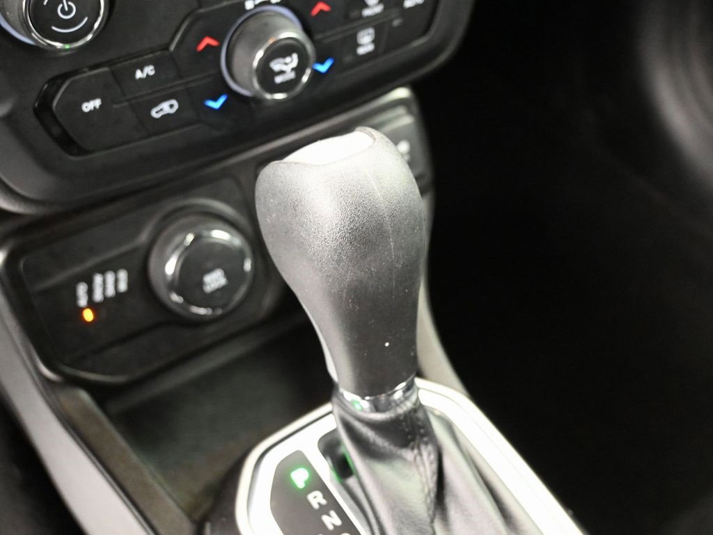 Used 2022 Jeep Renegade Latitude image 26