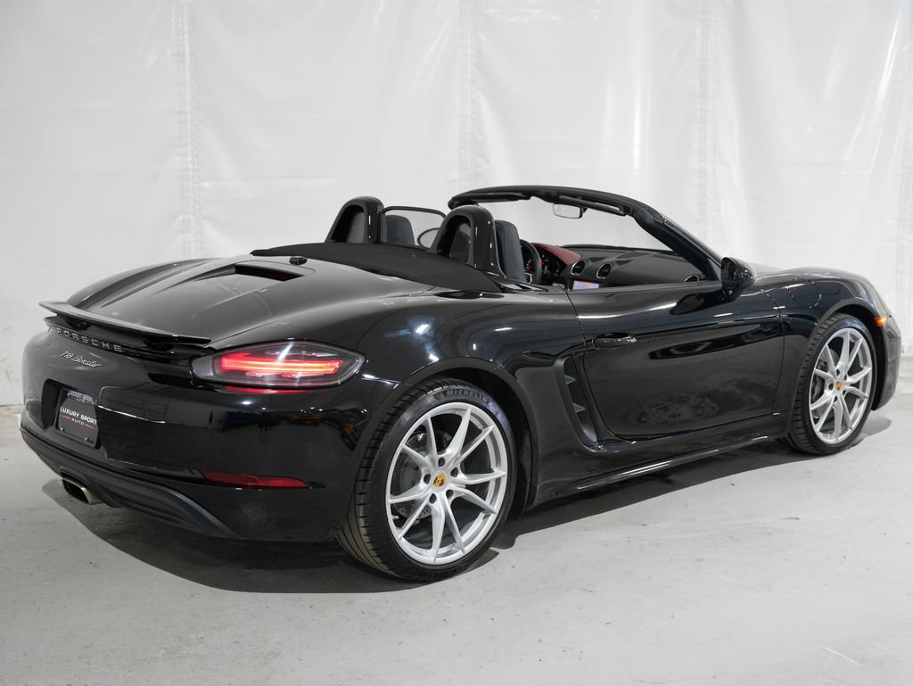 Used 2017 Porsche 718 Boxster RWD image 6