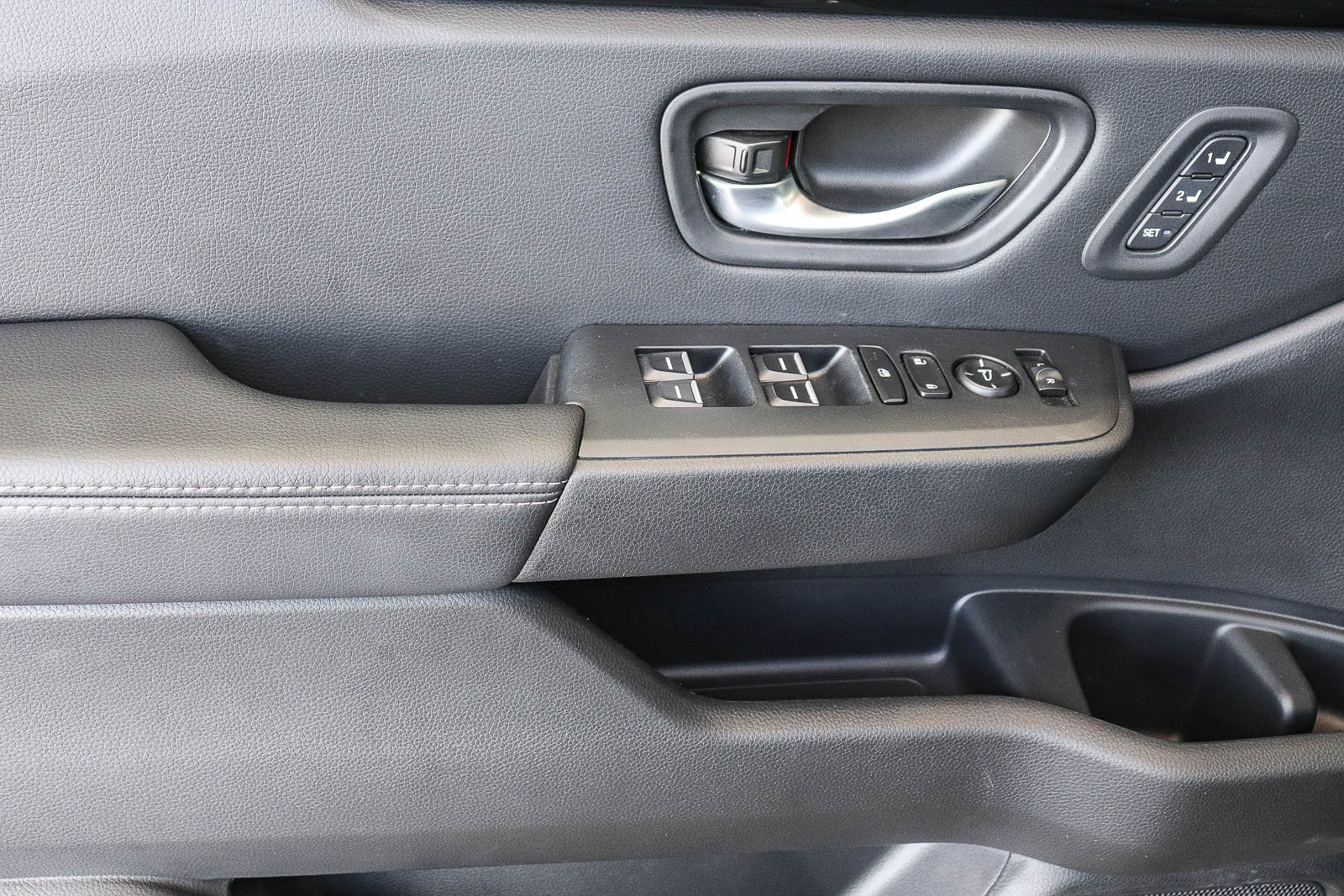 Certified 2025 Honda Pilot Touring image 25