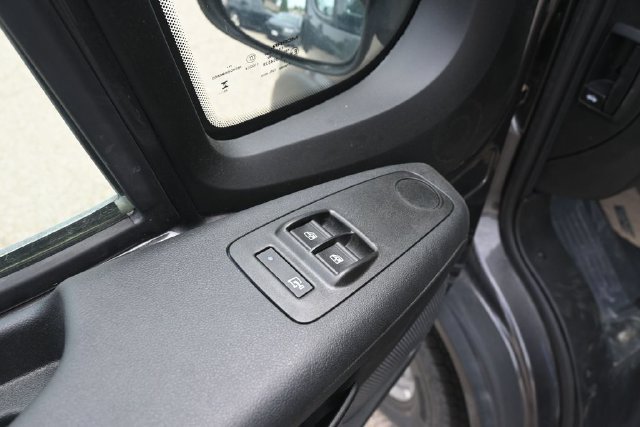 New 2026 RAM ProMaster 2500 w/ Crew Van Package FWD image 18