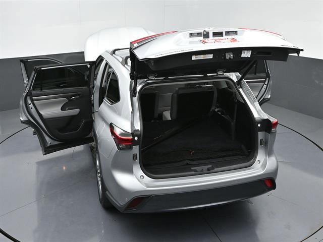 Used 2021 Toyota Highlander Limited FWD image 51