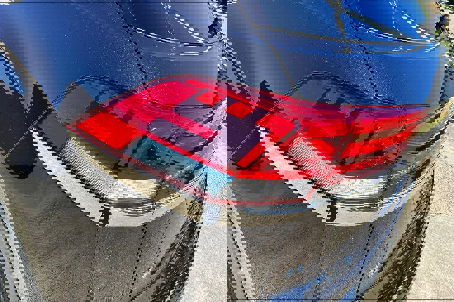 Used 2023 Volkswagen Atlas Cross Sport SE image 28