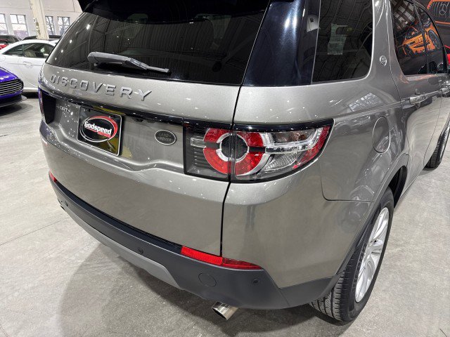 Used 2017 Land Rover Discovery Sport SE image 43