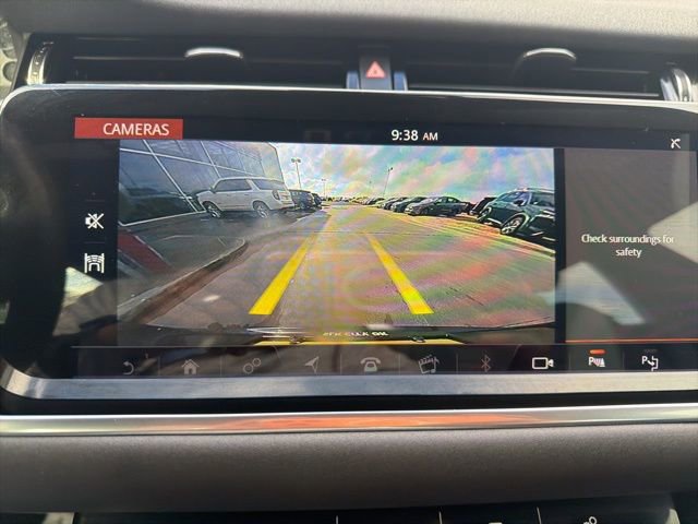 Used 2020 Land Rover Range Rover Evoque SE image 16