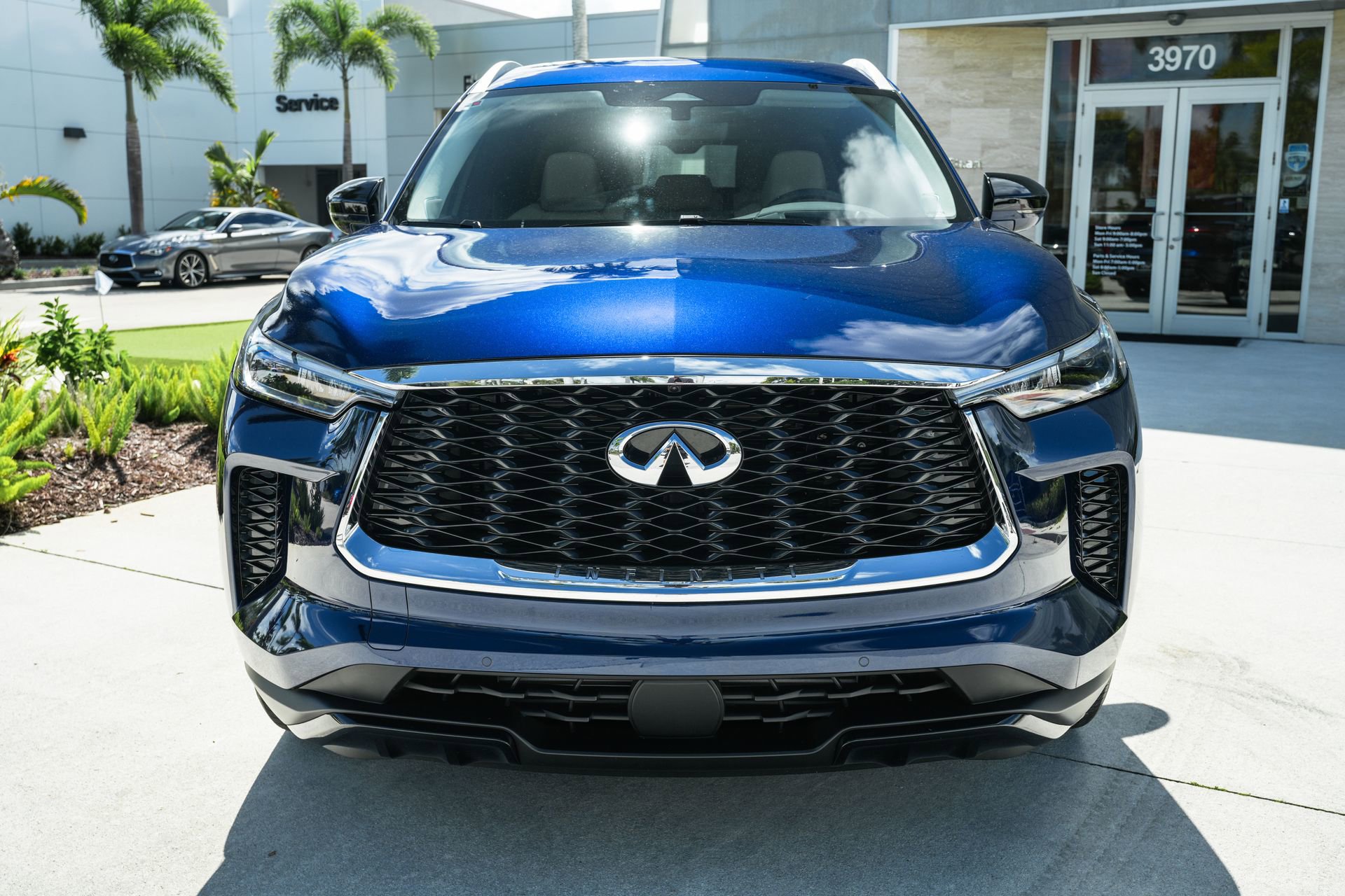 Used 2025 INFINITI QX60 Luxe w/ Vision Package image 3