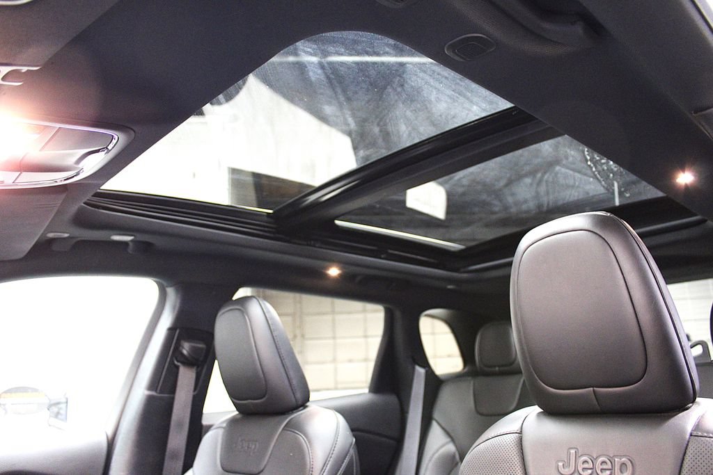 Certified 2020 Jeep Cherokee High Altitude AWD/4WD image 28