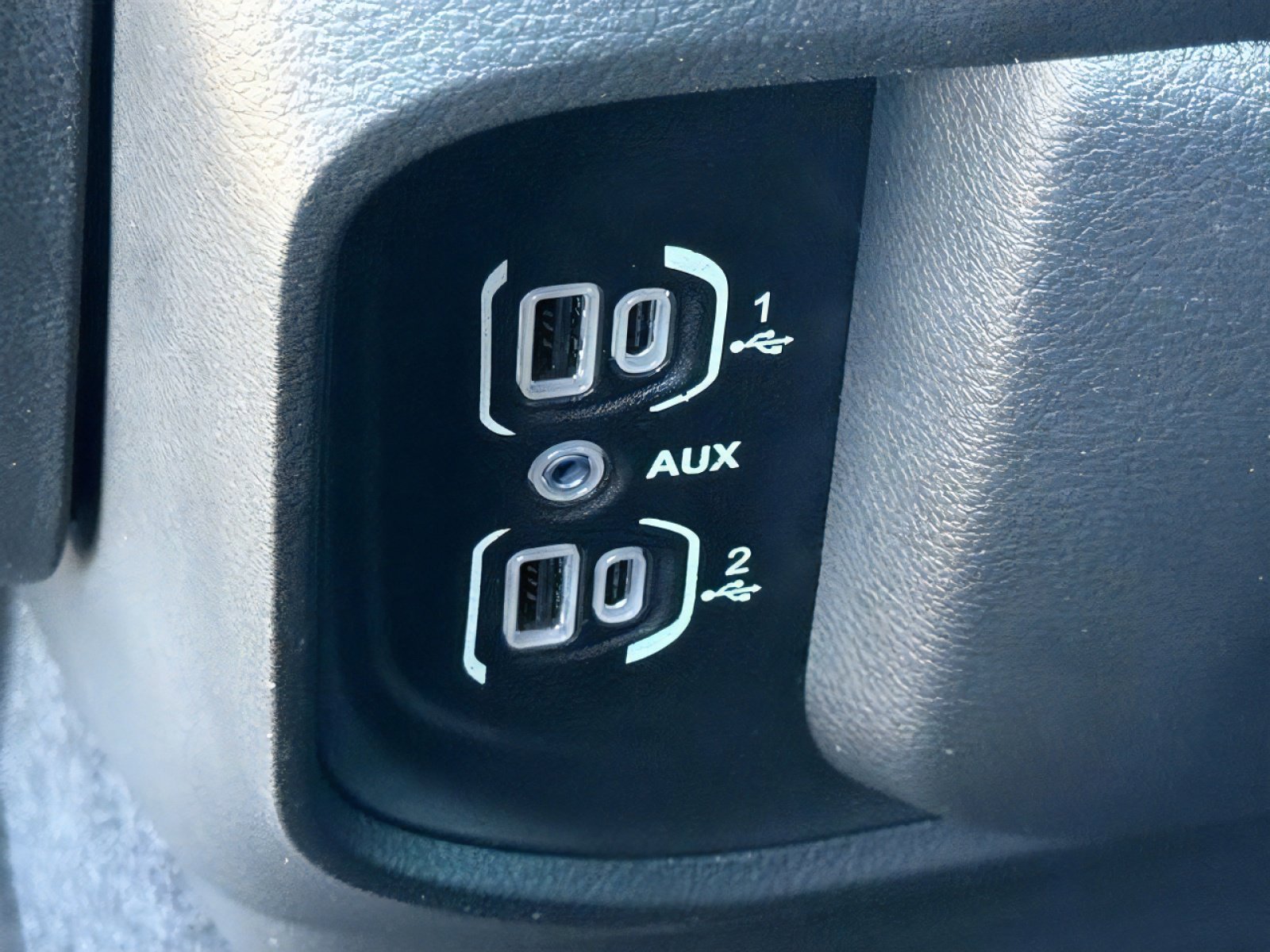 Used 2025 RAM 1500 Classic Warlock AWD/4WD image 19