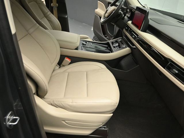 Used 2023 Lincoln Aviator Reserve w/ Equipment Group 201A image 28
