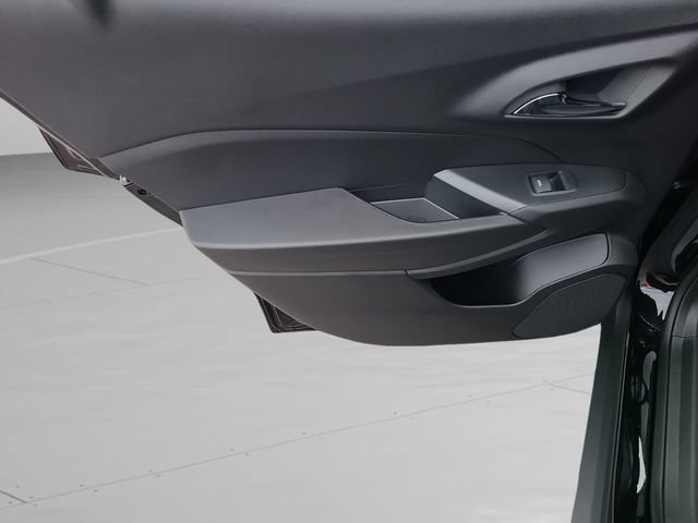 New 2026 Chevrolet Trax RS w/ Driver Confidence Package FWD image 16
