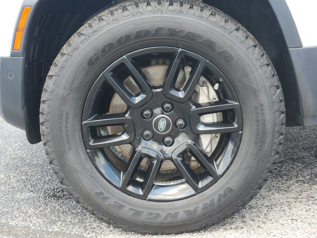 Used 2023 Land Rover Defender 110 SE AWD/4WD image 8