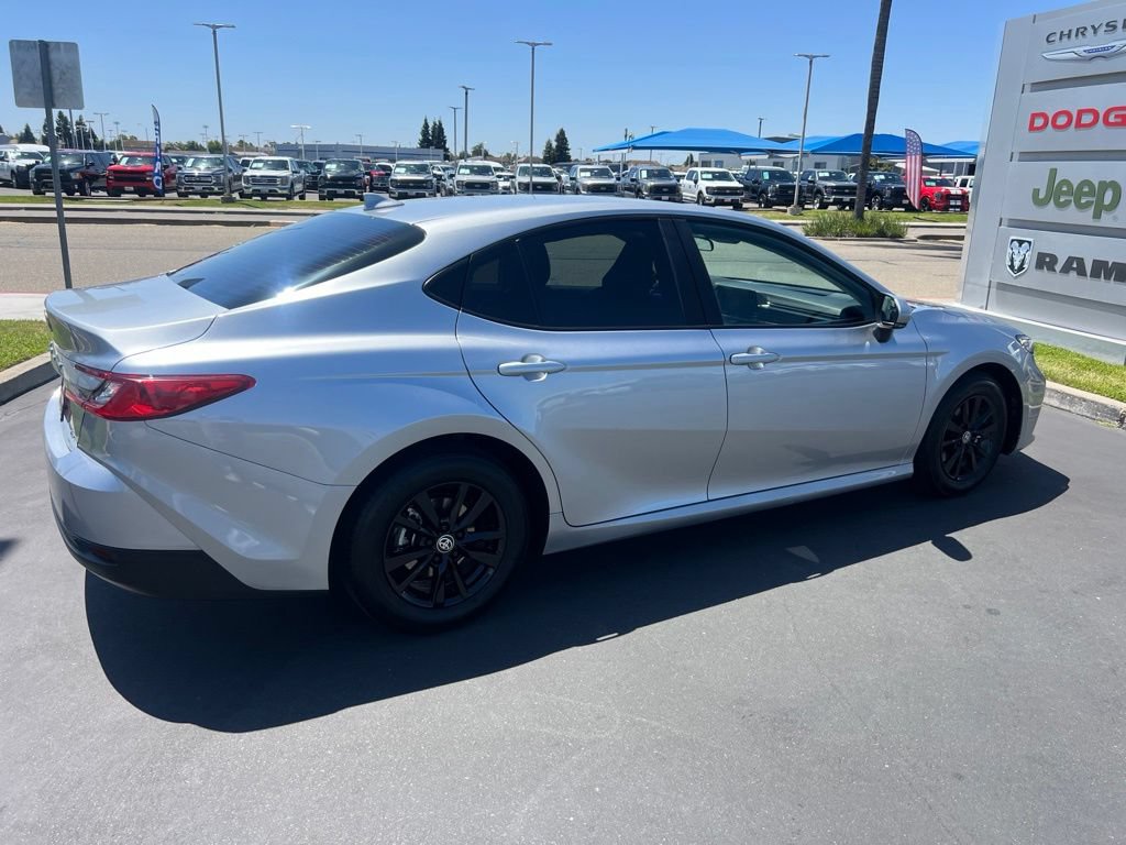 Used 2025 Toyota Camry LE FWD image 17
