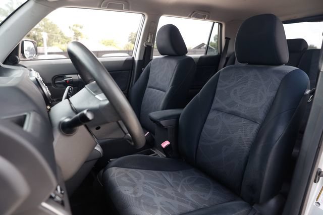Used 2011 Scion xB FWD image 9