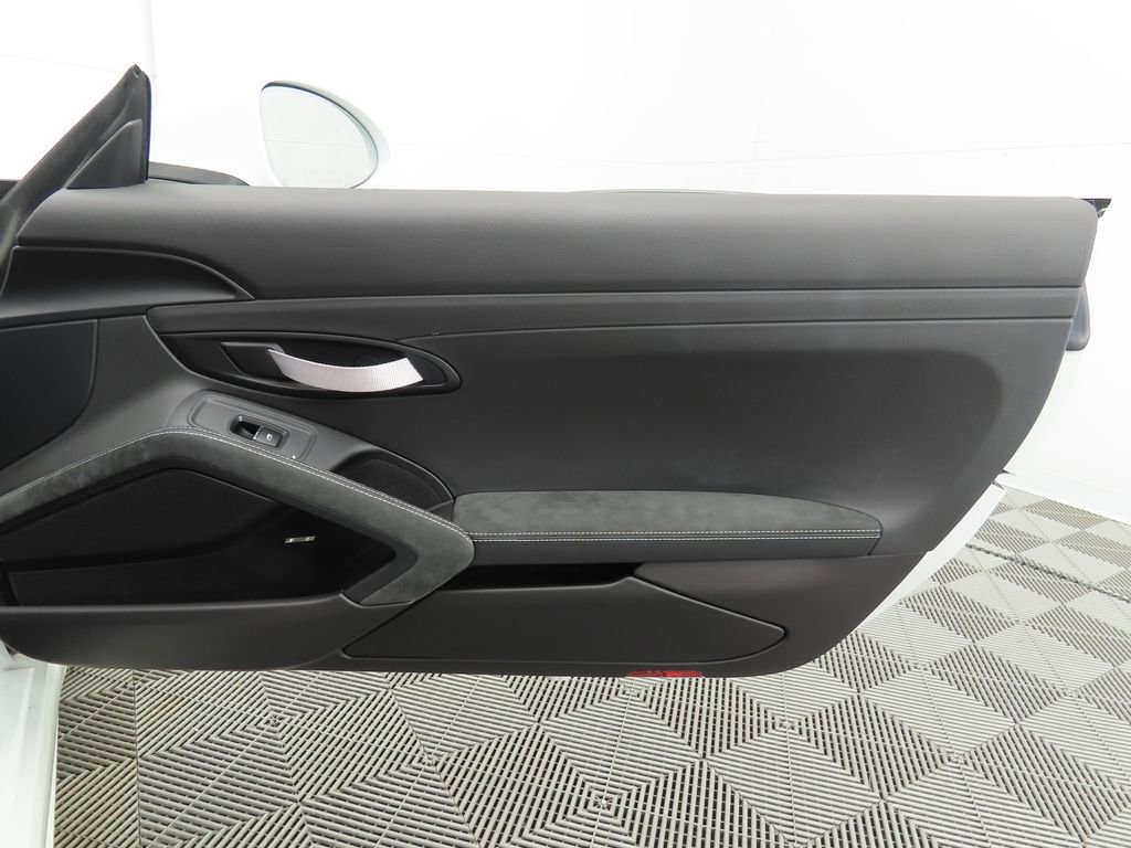 Used 2020 Porsche 718 Cayman GT4 image 23