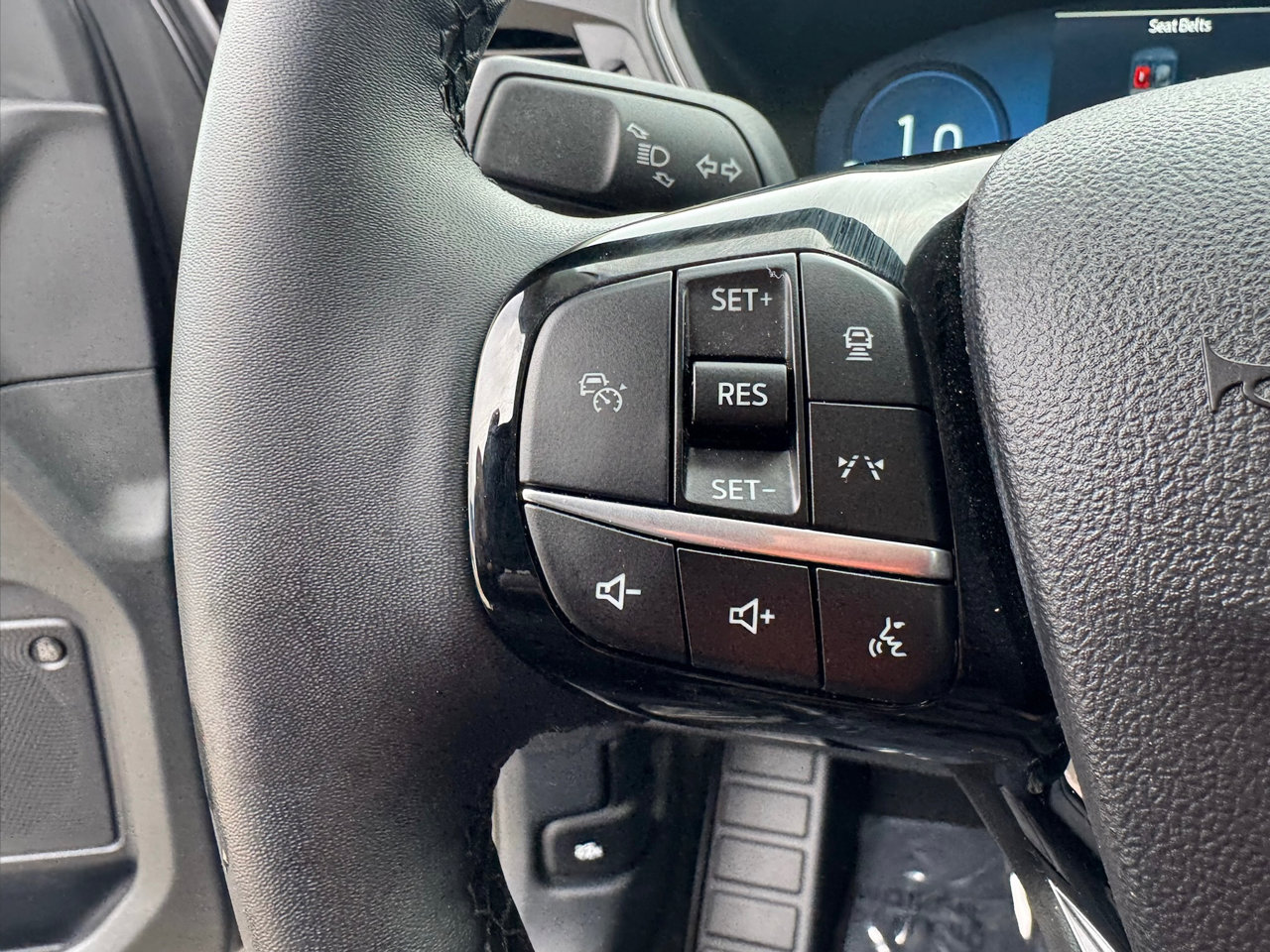 Used 2025 Ford Escape Active w/ Active Premium Tech Pack image 29