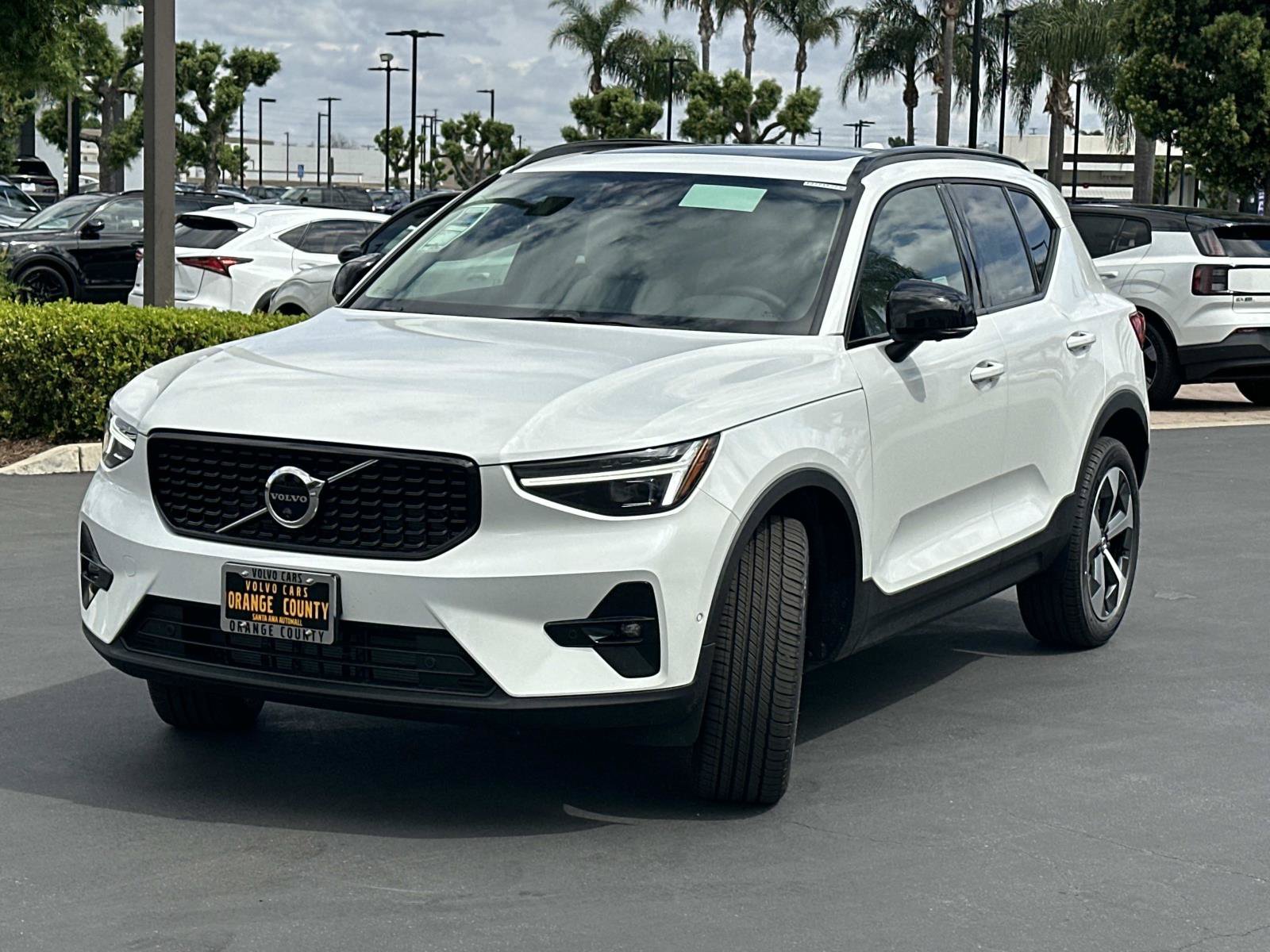 New 2026 Volvo XC40 B5 Plus w/ Protection Package Premier AWD/4WD image 3
