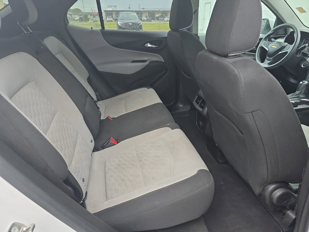 Used 2018 Chevrolet Equinox LT FWD image 32