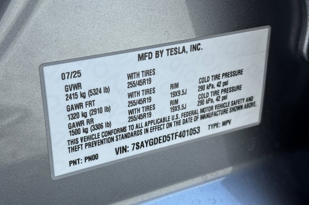 Used 2026 Tesla Model Y 2WD image 27