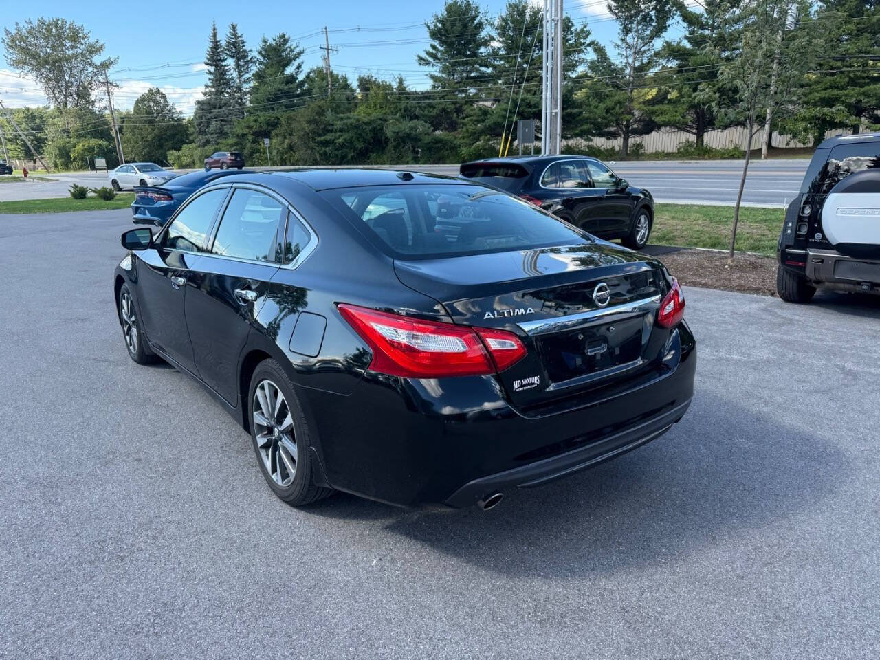 Used 2017 Nissan Altima 2.5 SV w/ Convenience Package FWD image 12