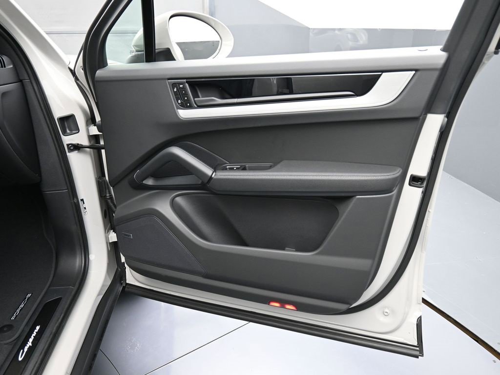 New 2026 Porsche Cayenne E-Hybrid image 29