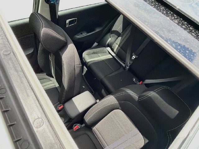 New 2026 Hyundai Venue SEL FWD image 22