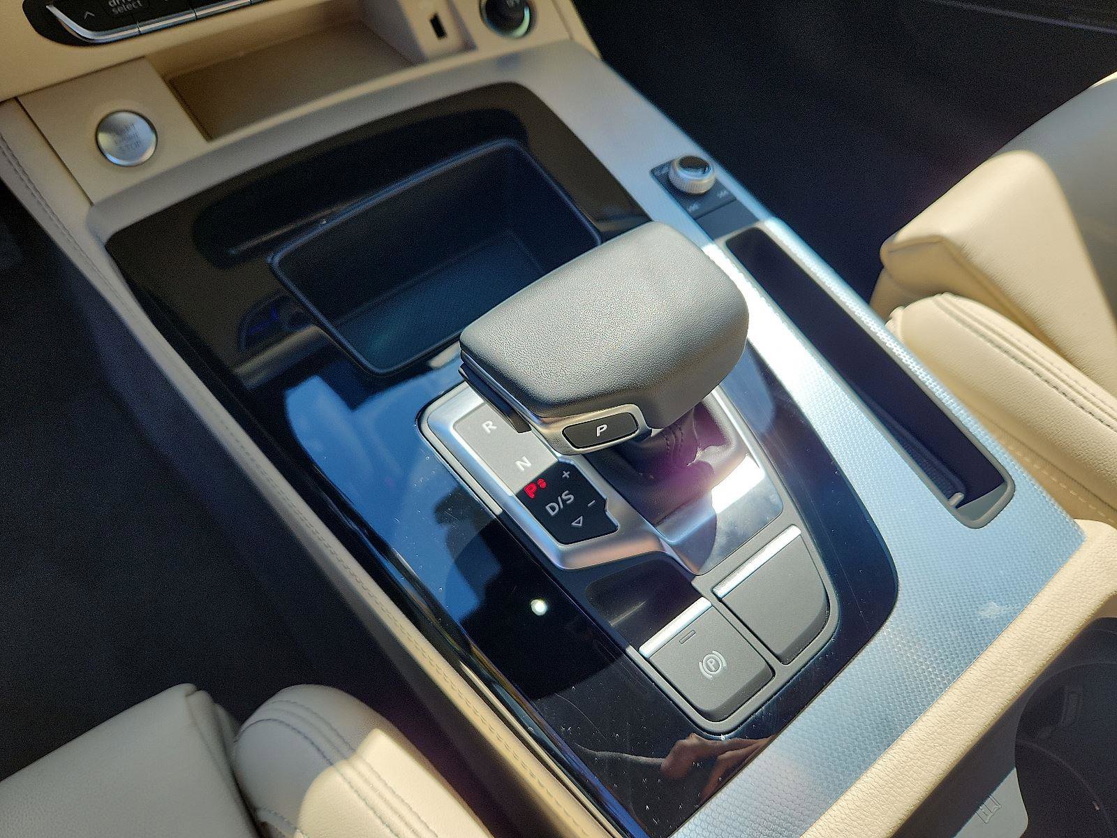 Used 2025 Audi Q5 Prestige w/ Prestige Package image 15