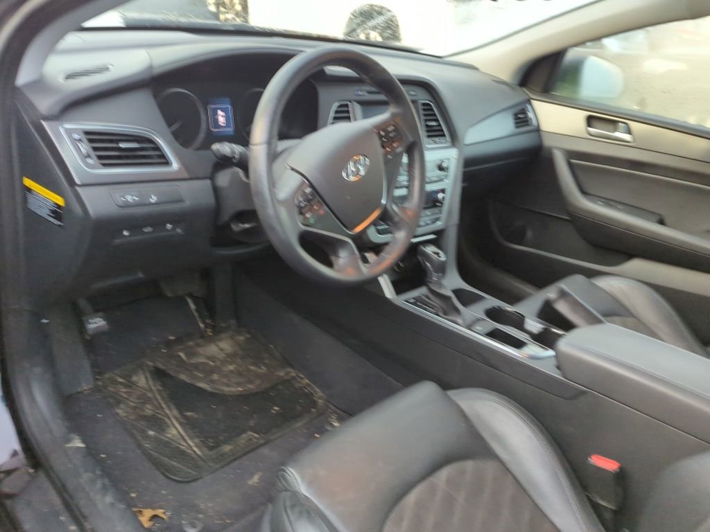Used 2016 Hyundai Sonata Sport w/ Option Group 02 image 7