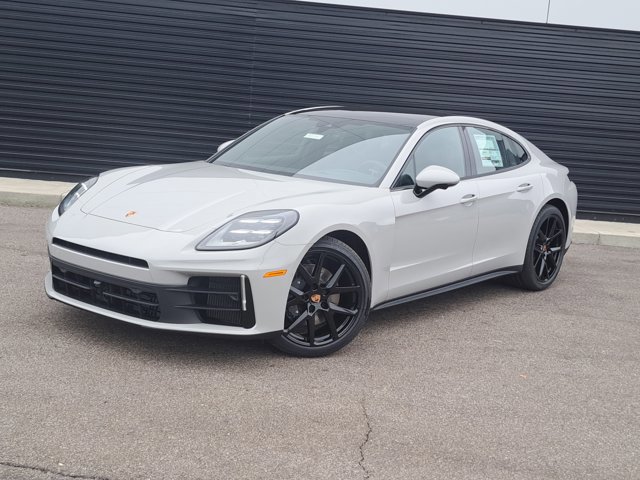 New 2026 Porsche Panamera 4 image 1