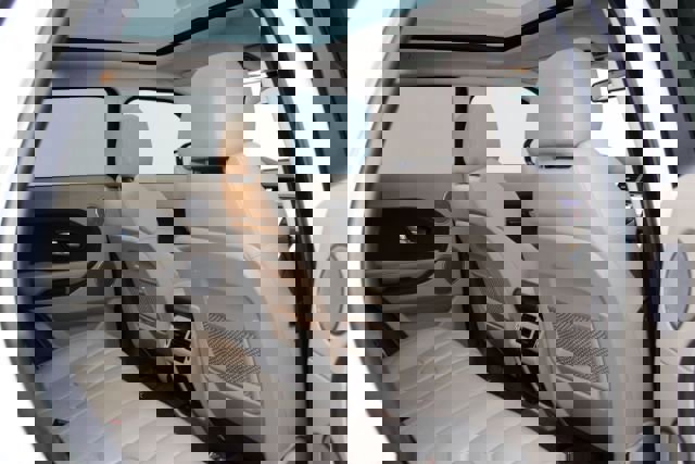 Used 2013 Land Rover Range Rover Evoque Pure Plus image 24