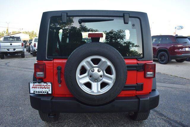 Used 2018 Jeep Wrangler Unlimited Sport w/ Connectivity Group AWD/4WD image 7
