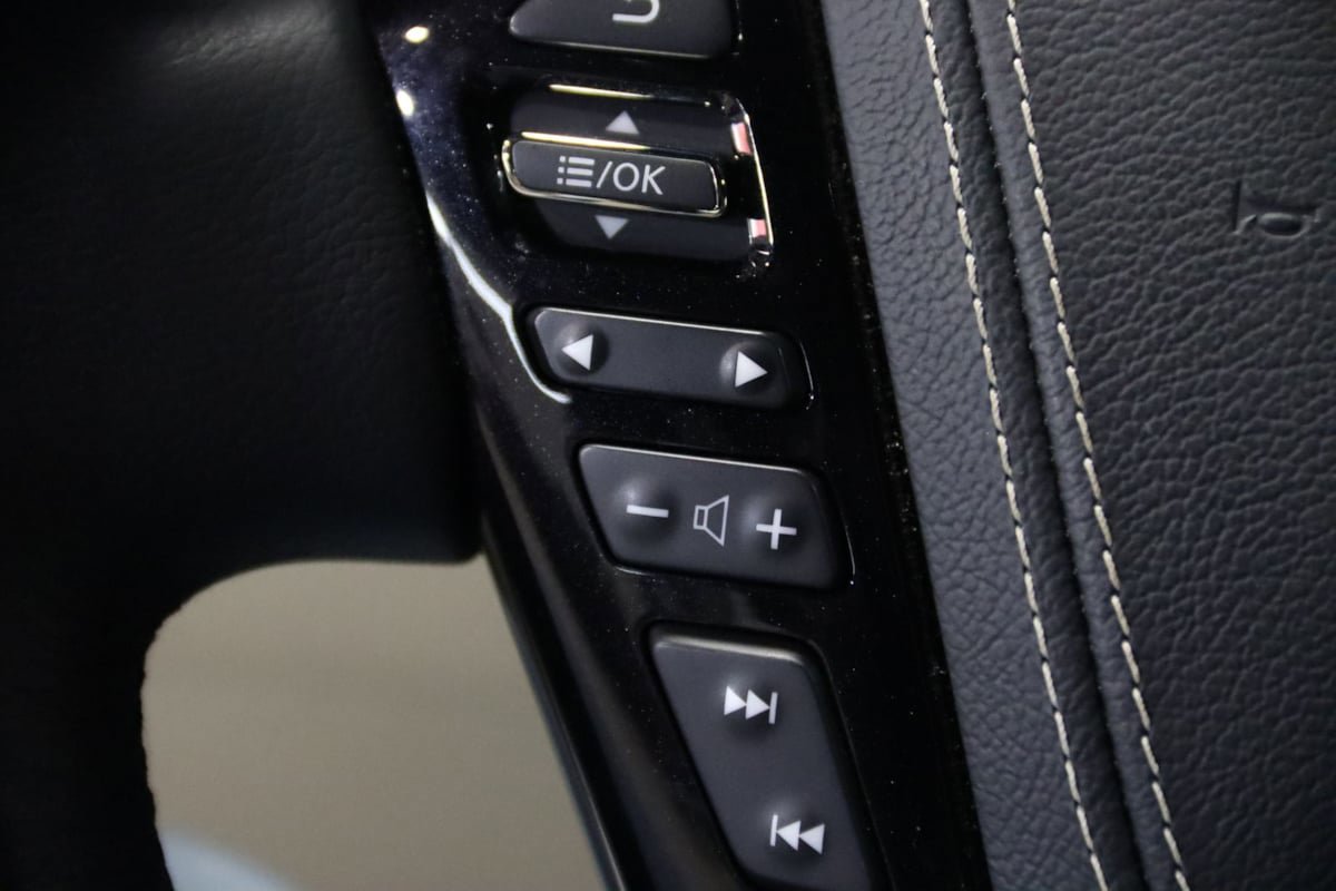 Used 2024 INFINITI QX80 Sensory AWD/4WD image 17