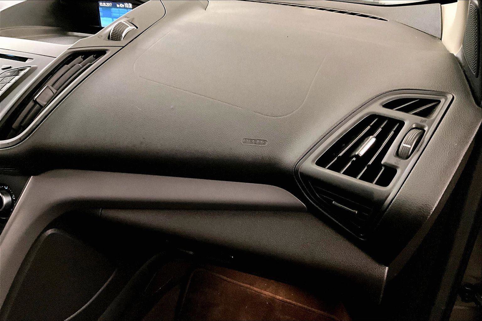 Used 2014 Ford Escape SE image 16