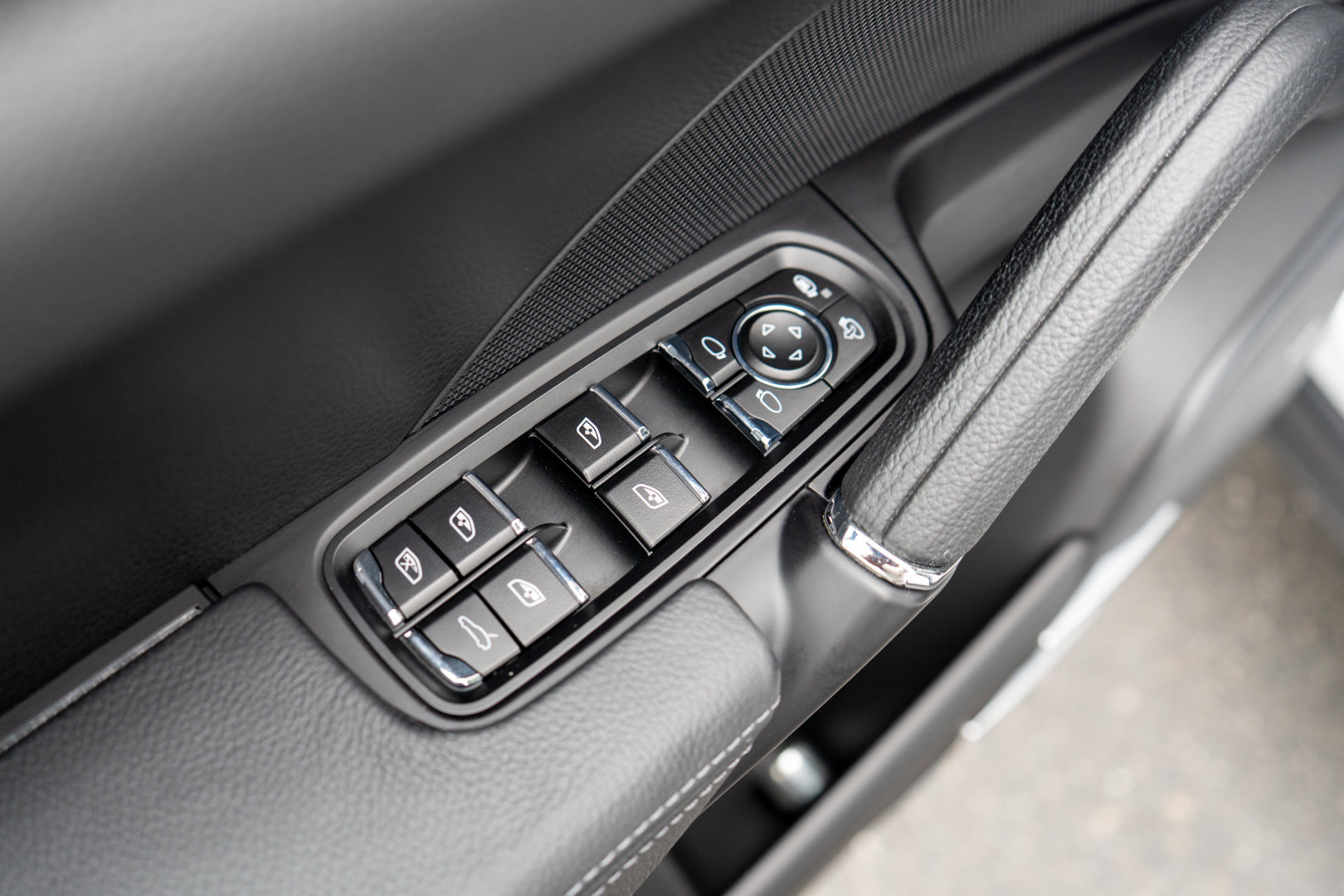 Used 2018 Porsche Cayenne S AWD/4WD image 11