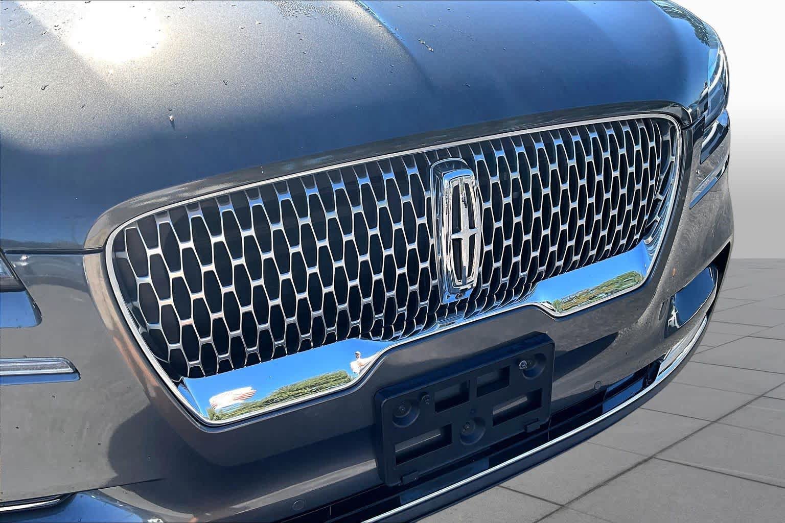 Used 2020 Lincoln Aviator Reserve w/ Equipment Group 201A AWD/4WD image 30