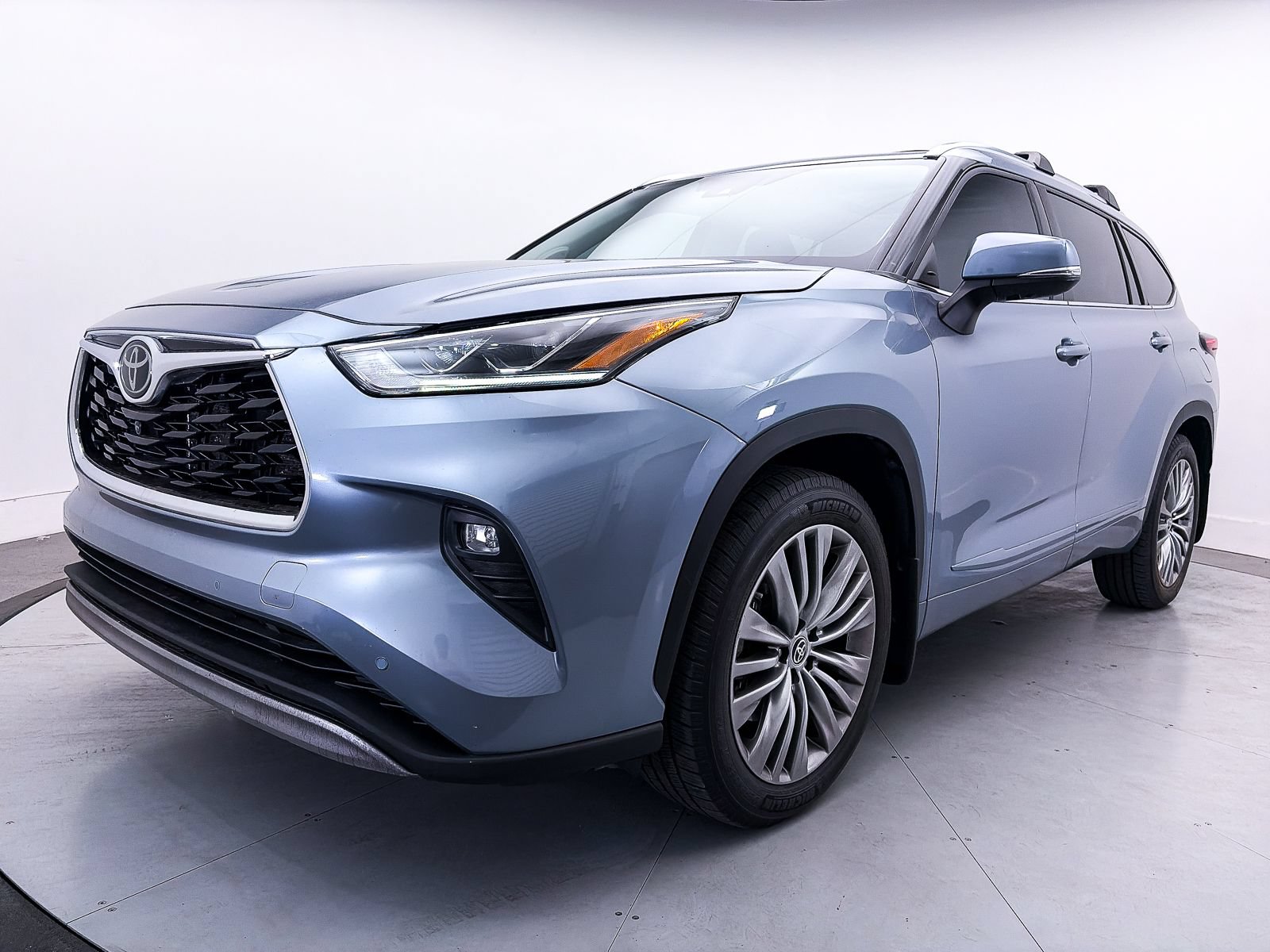 Used 2021 Toyota Highlander Platinum AWD/4WD image 16