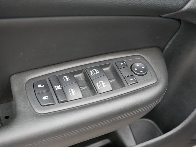 Used 2016 Chrysler 200 Limited image 19